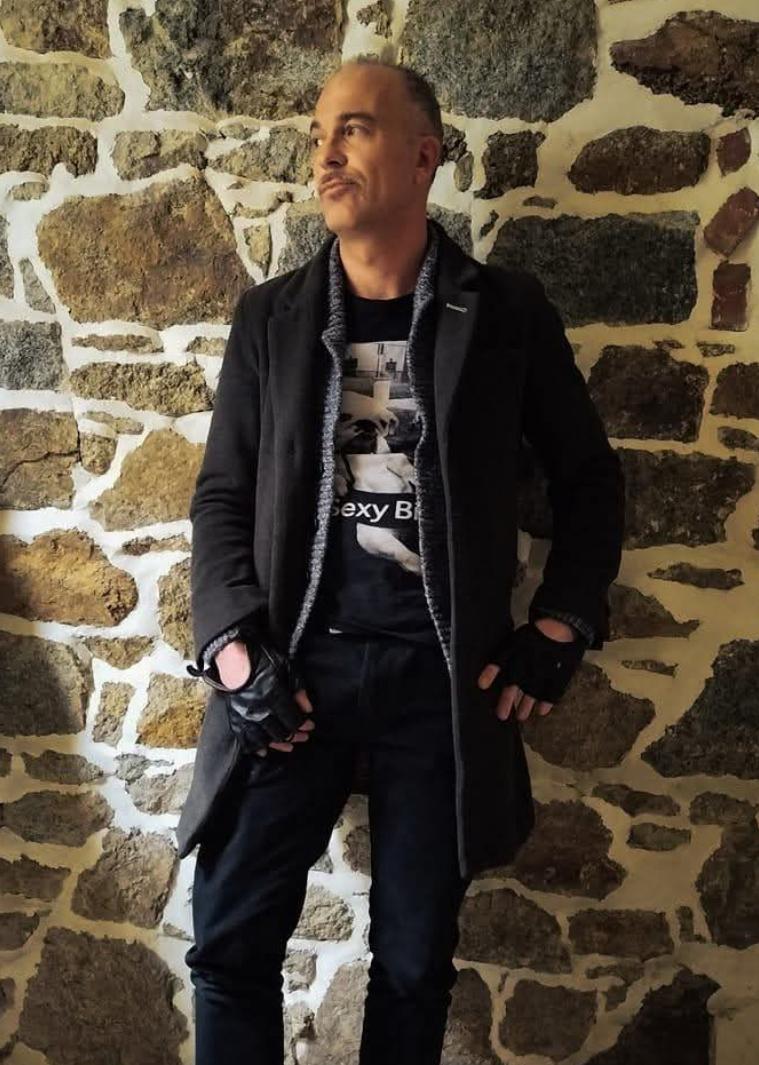 Profil de Theogene