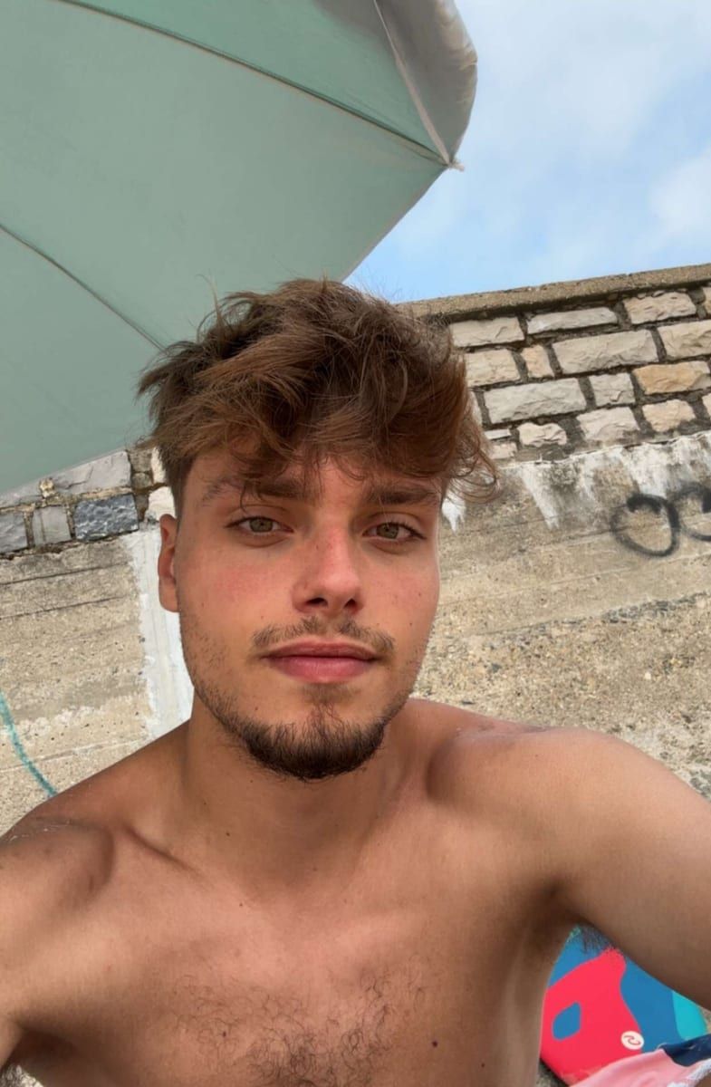 Profil de Adriano